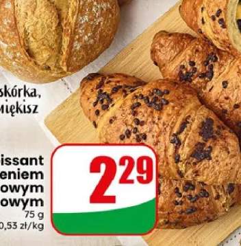 Croissant z nadzieniem orzechowo-kakaowym